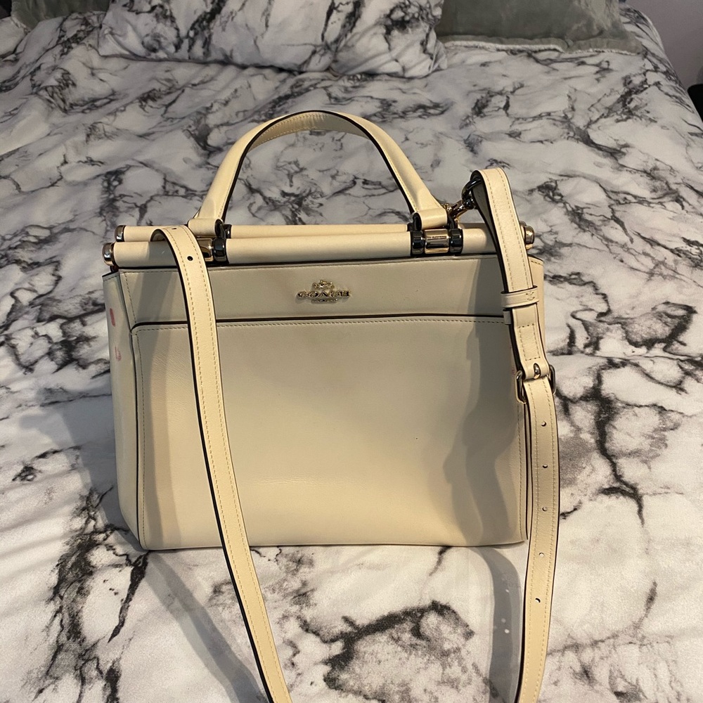 Coach Cream Selena Gomez Special Edition